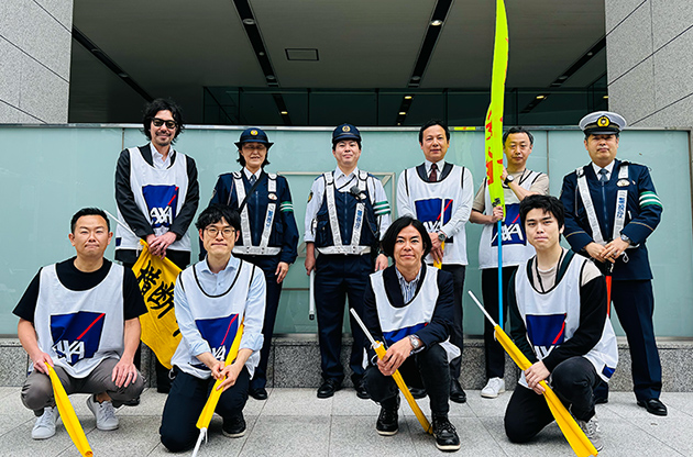 旗振り活動の様子