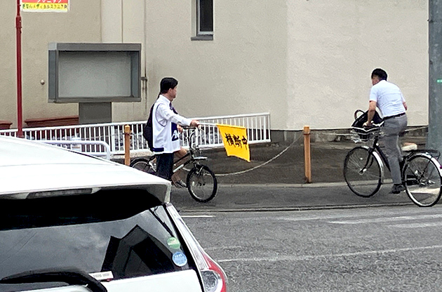 旗振り活動の様子